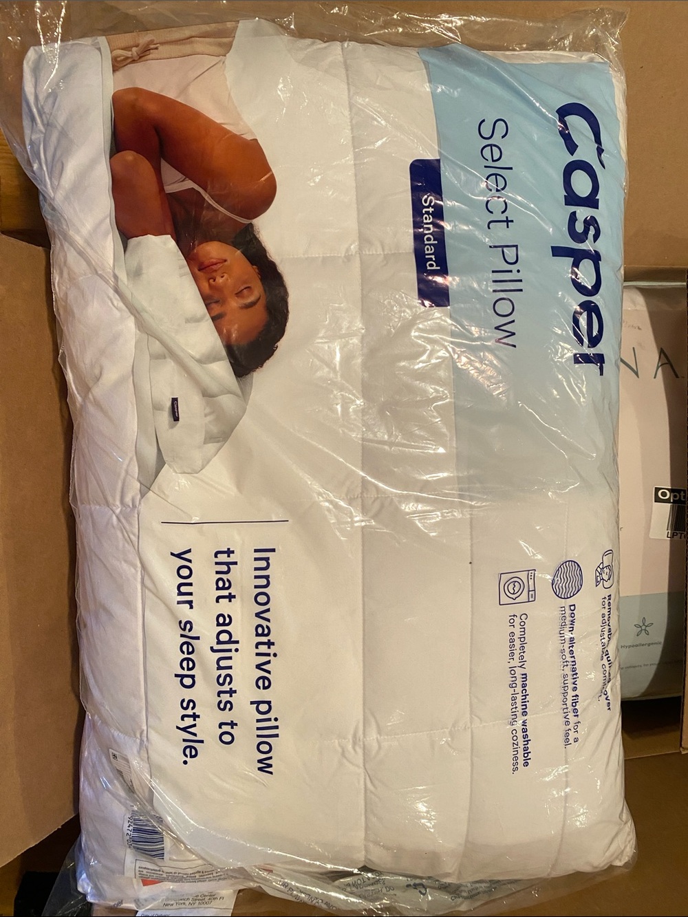 NWT Casper Select Pillow - White (Standard). No offers!